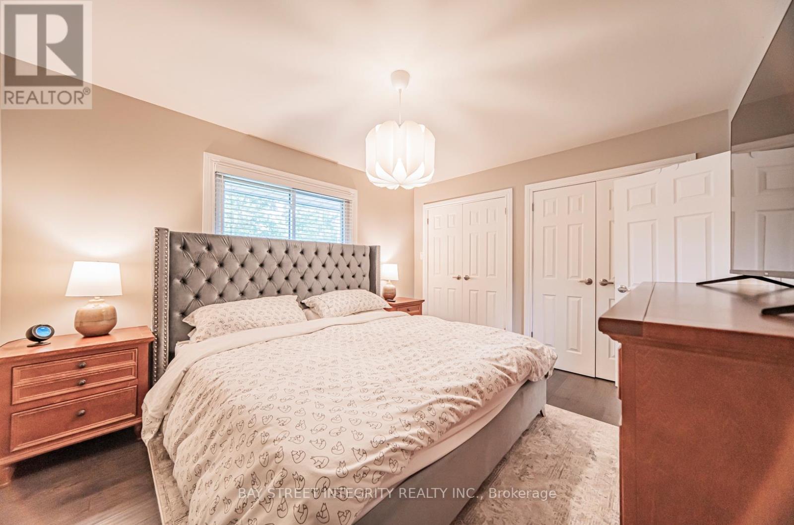 1277 Gainsborough Drive, Oakville, Ontario  L6H 2H5 - Photo 23 - W13436792