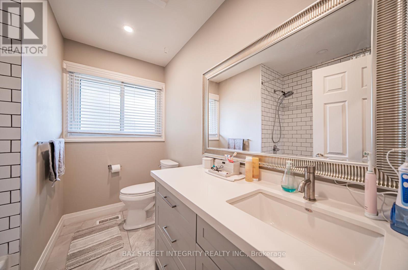 1277 Gainsborough Drive, Oakville, Ontario  L6H 2H5 - Photo 30 - W13436792