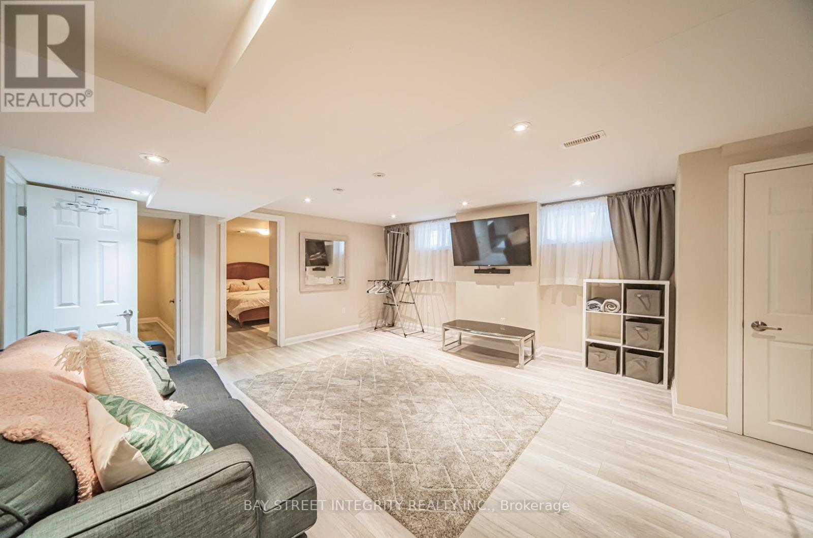 1277 Gainsborough Drive, Oakville, Ontario  L6H 2H5 - Photo 31 - W13436792