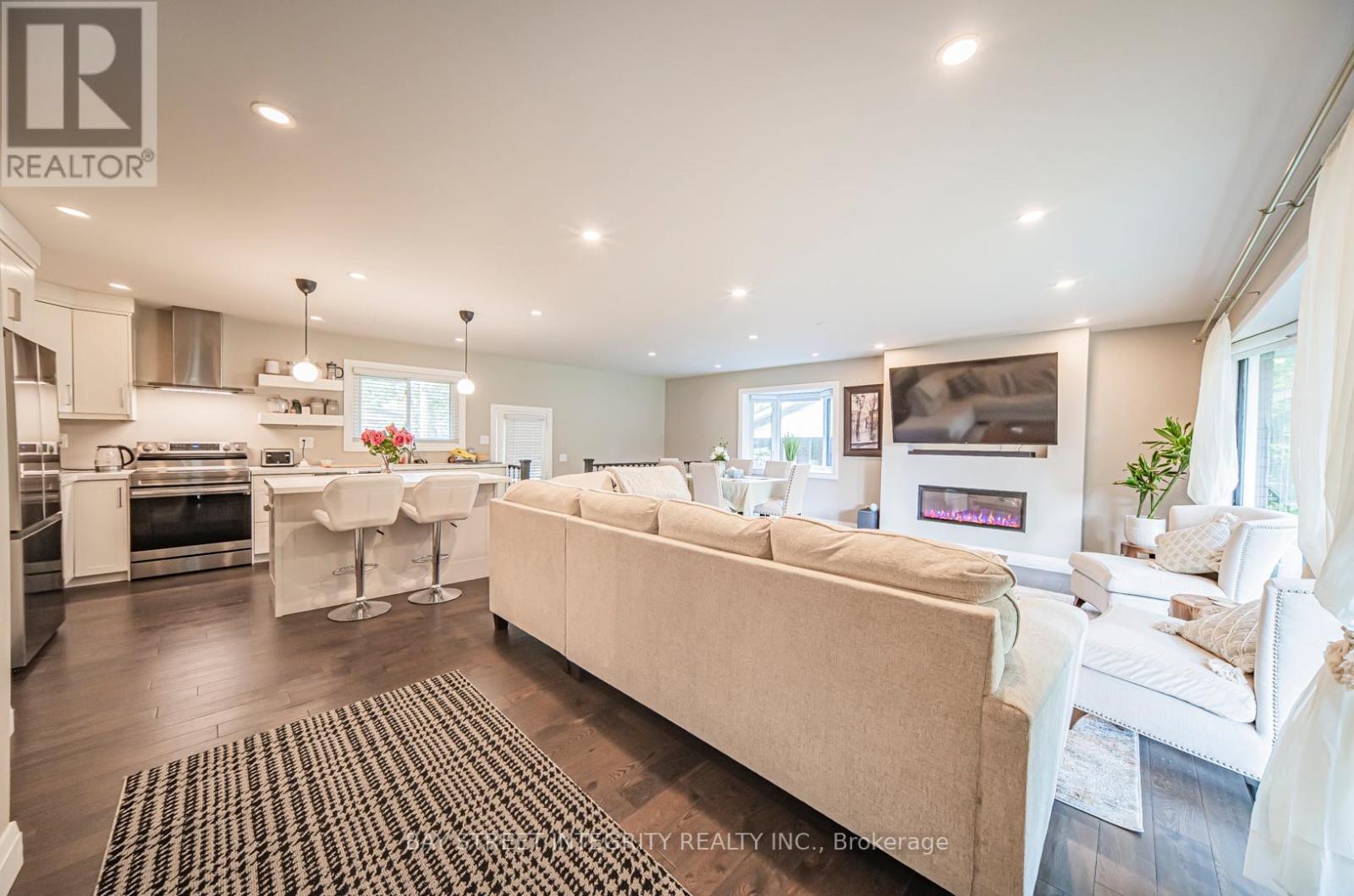 1277 Gainsborough Drive, Oakville, Ontario  L6H 2H5 - Photo 9 - W13436792