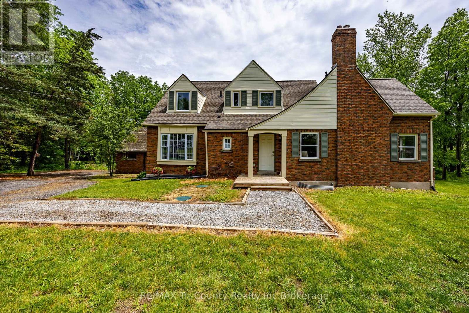 909 James Street, Norfolk, Ontario  N4B 2E3 - Photo 2 - X13437106