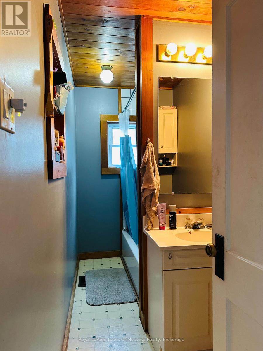 104 Brunel Road, Huntsville, Ontario  P1H 1R1 - Photo 12 - X13436140