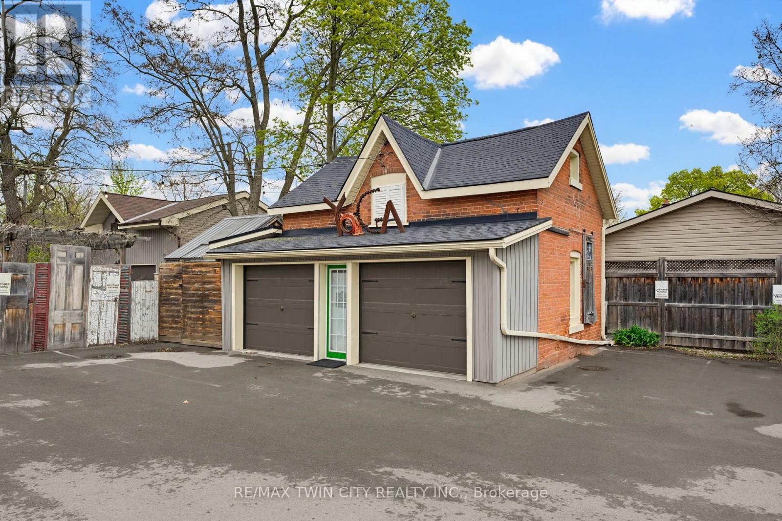 REAR - 105 BRANT AVENUE, Brantford, Ontario