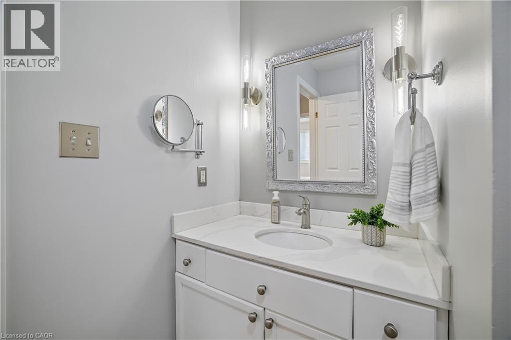 39 Pinewoods Drive Unit# 35, Stoney Creek, Ontario  L8J 3Z4 - Photo 27 - 40838563