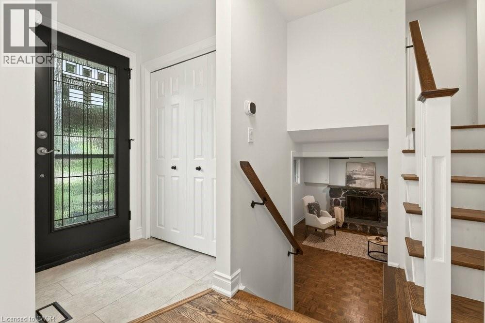 417 Meadowhill Road, Burlington, Ontario  L7L 3L5 - Photo 4 - 40838523