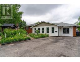 7 WHIPPS COURT, collingwood, Ontario