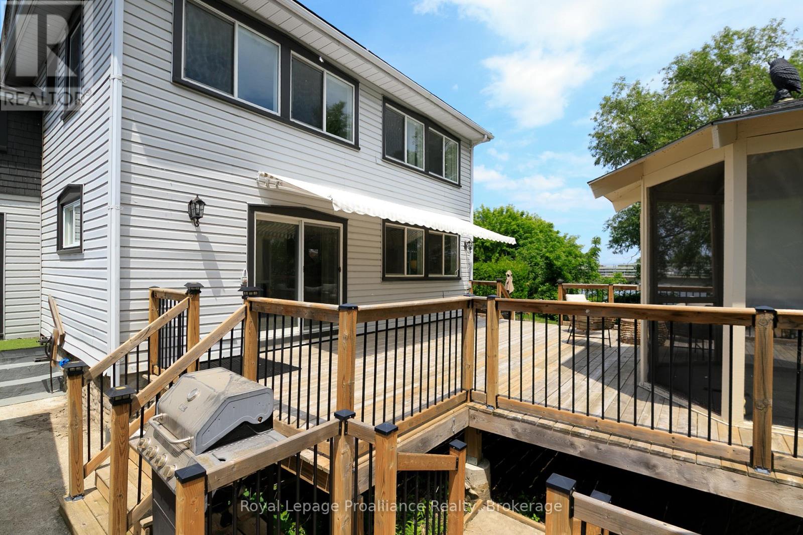 83 Moira Street E, Belleville, Ontario  K8P 2S3 - Photo 32 - X13437040