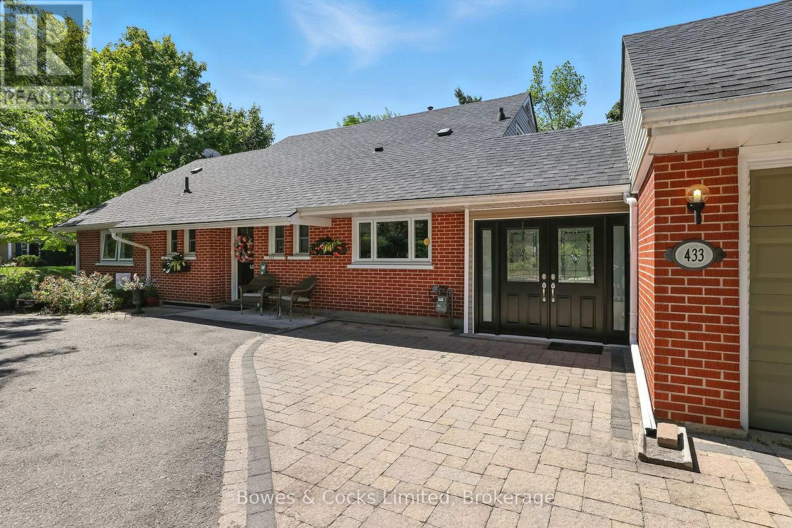 433 Manorhill Avenue, Peterborough, Ontario  K9J 6H7 - Photo 4 - X13437046