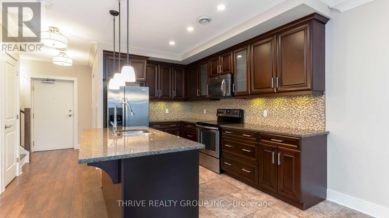 105 - 340 Sugarcreek Trail, London North, Ontario  N6H 0G4 - Photo 11 - X13436928