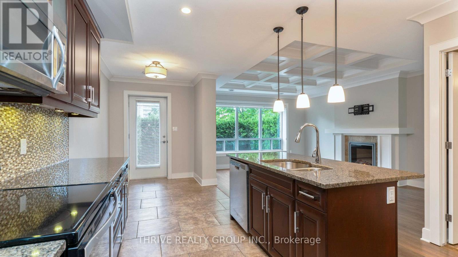 105 - 340 Sugarcreek Trail, London North, Ontario  N6H 0G4 - Photo 15 - X13436928