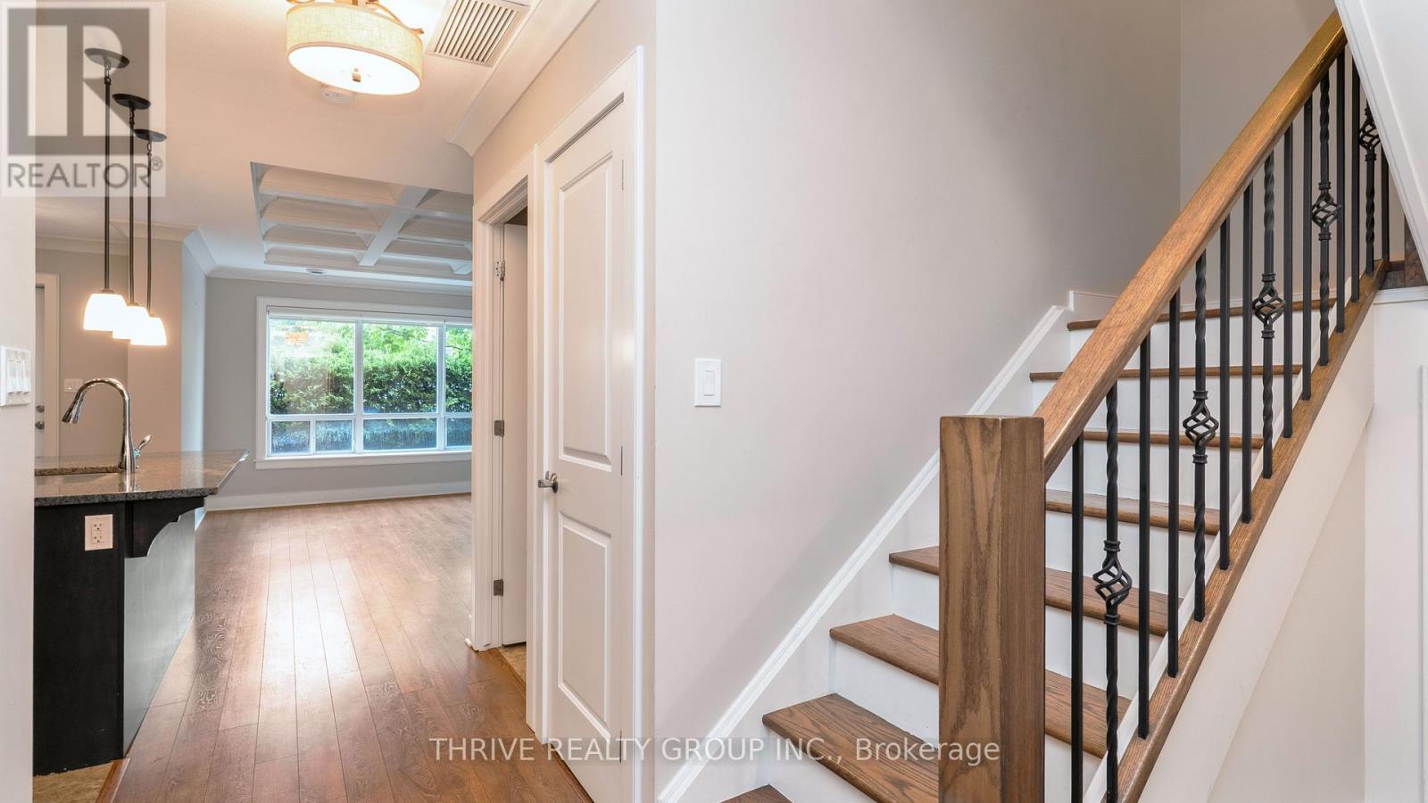 105 - 340 Sugarcreek Trail, London North, Ontario  N6H 0G4 - Photo 8 - X13436928
