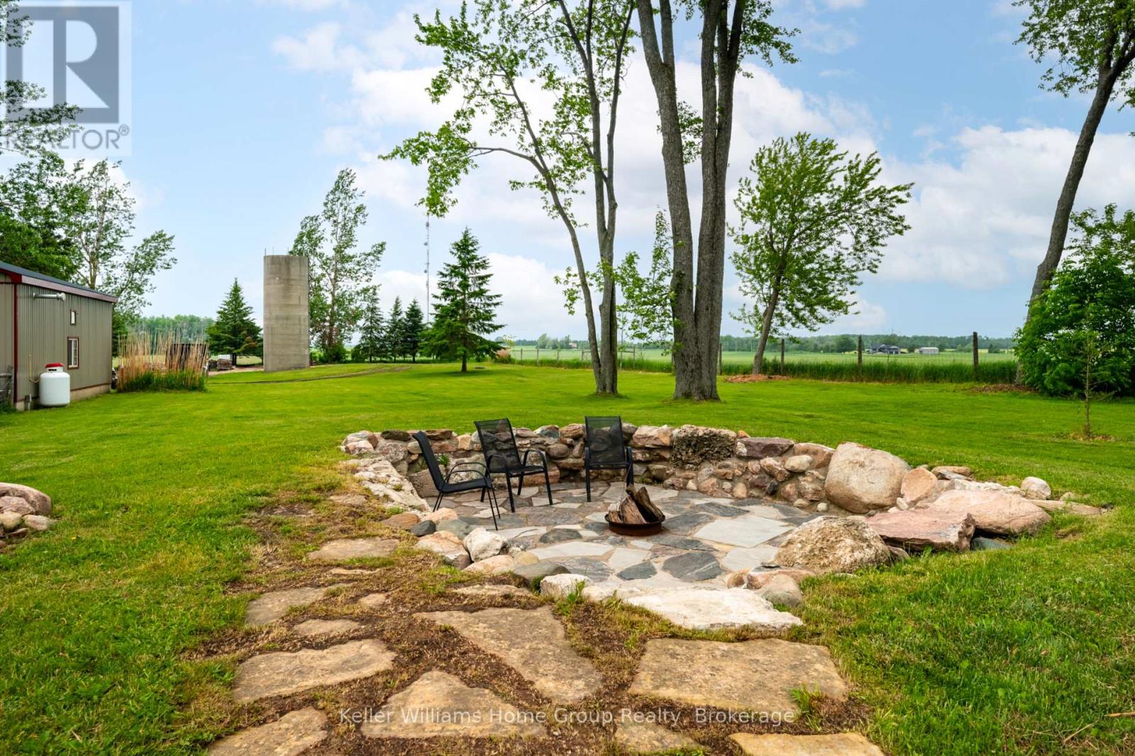 7866 Sideroad 18 Road, Mapleton, Ontario  N0G 1A0 - Photo 3 - X13436848