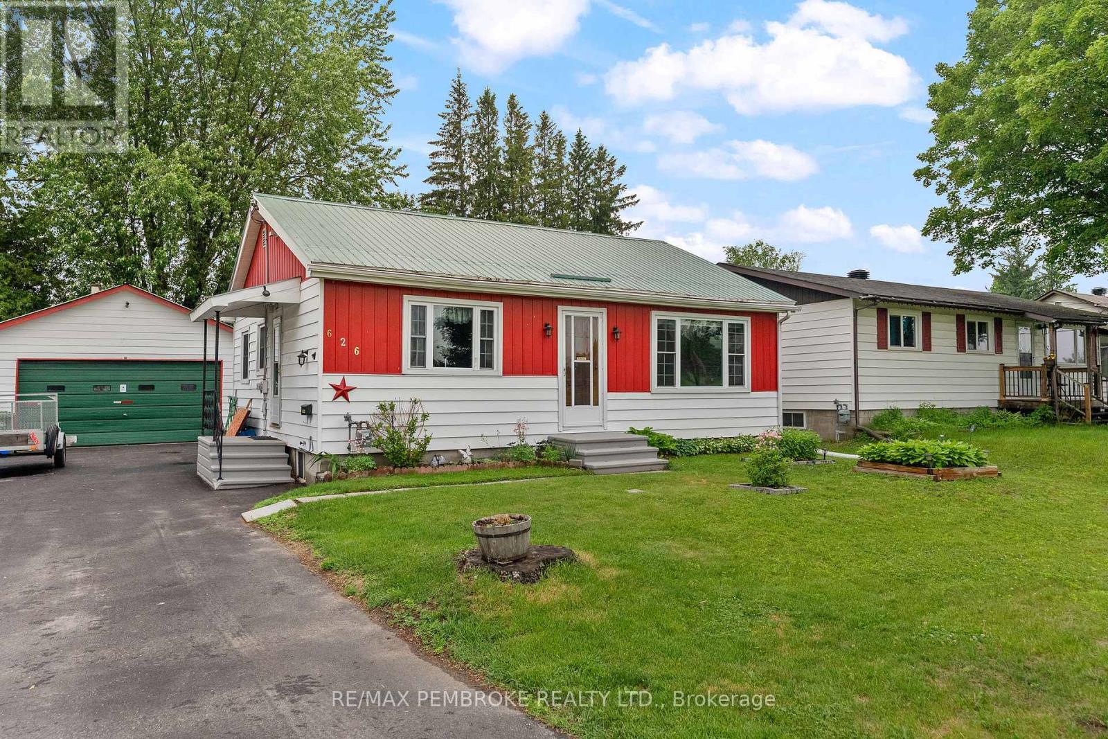 626 Stafford Street, Laurentian Valley, Ontario  K8A 6T8 - Photo 1 - X13436838