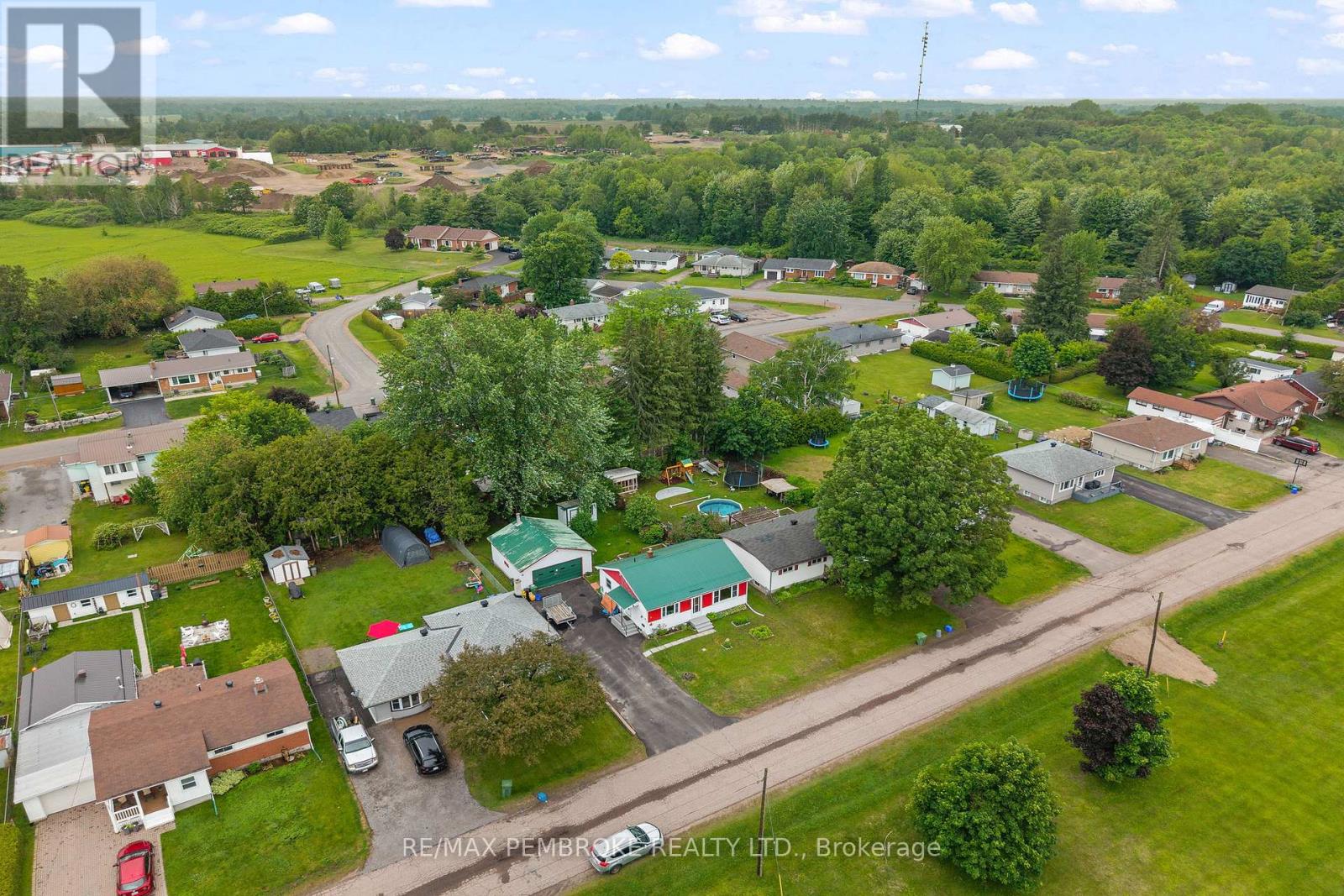 626 Stafford Street, Laurentian Valley, Ontario  K8A 6T8 - Photo 26 - X13436838