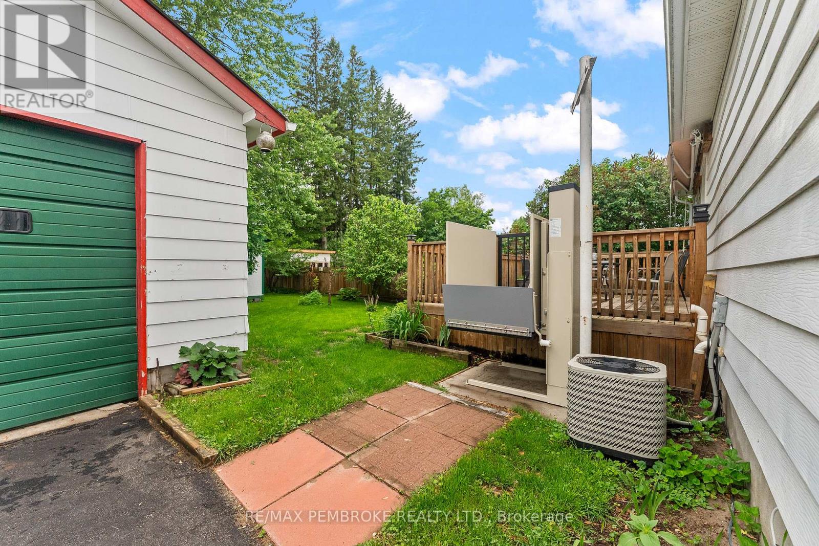 626 Stafford Street, Laurentian Valley, Ontario  K8A 6T8 - Photo 42 - X13436838