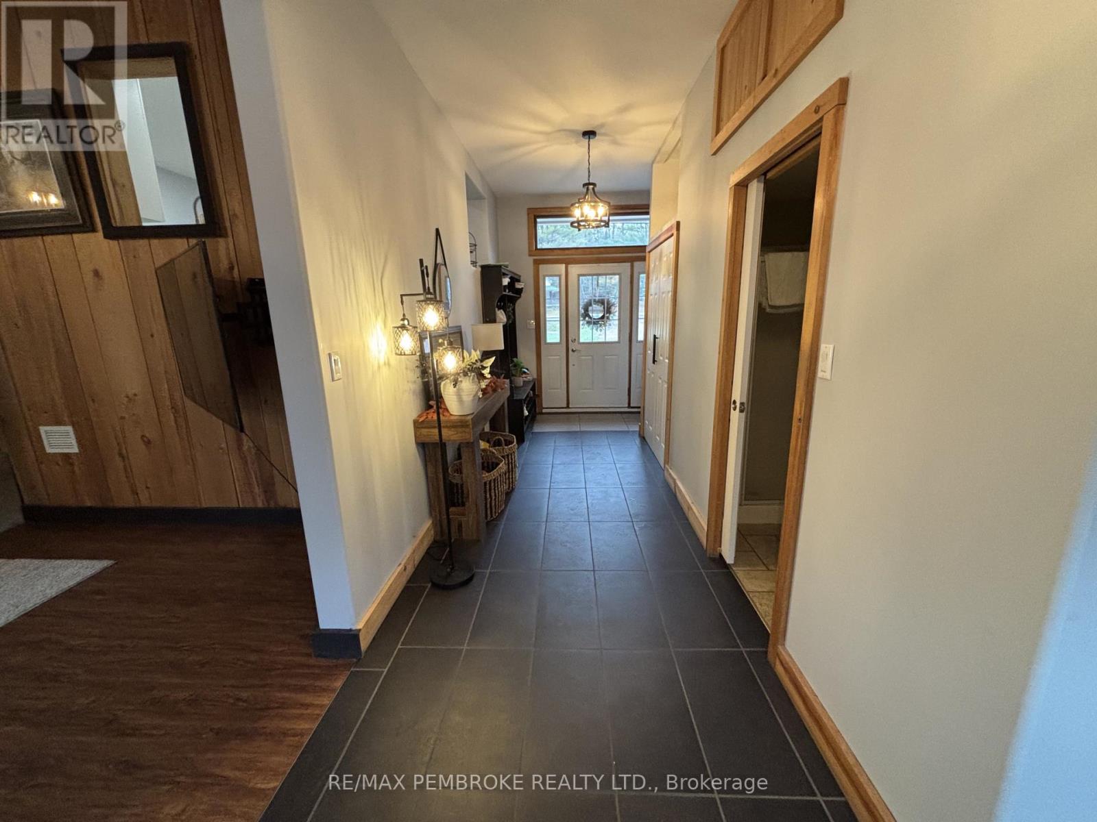 32750 Highway 17 Highway, Deep River, Ontario  K0J 1P0 - Photo 2 - X13436930