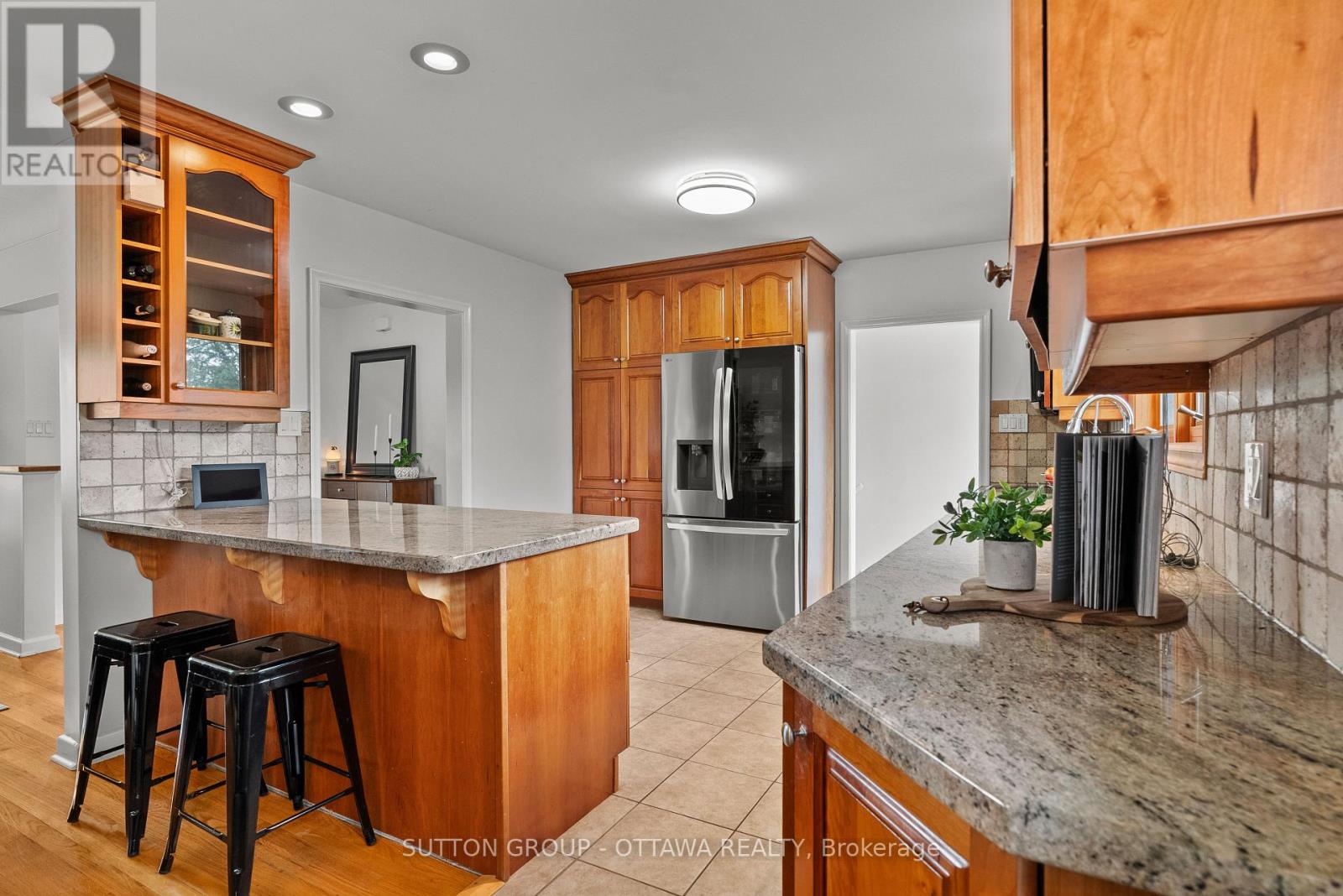 1166 Whitmore Avenue, Ottawa, Ontario  K2C 2N8 - Photo 12 - X13436832