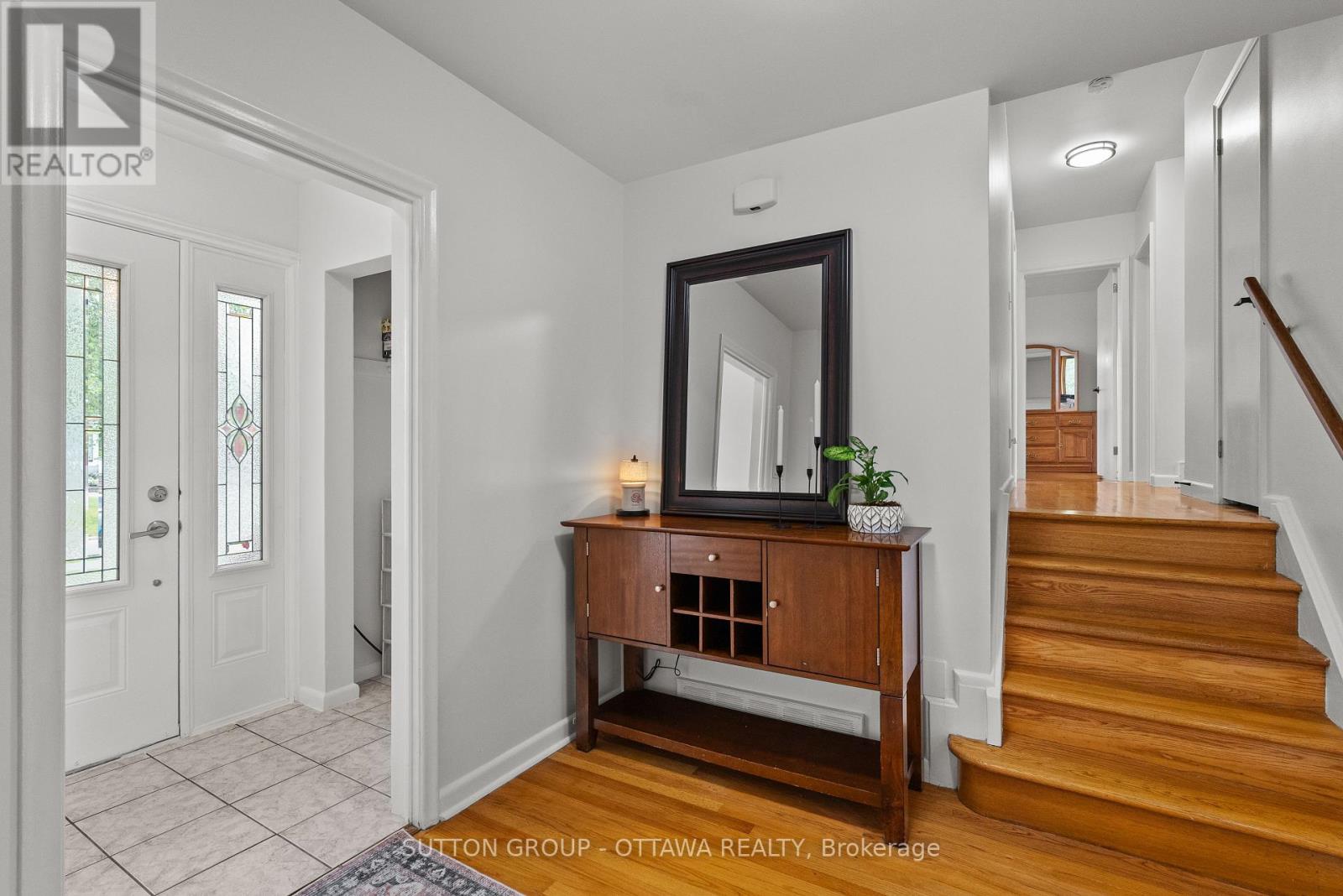 1166 Whitmore Avenue, Ottawa, Ontario  K2C 2N8 - Photo 4 - X13436832