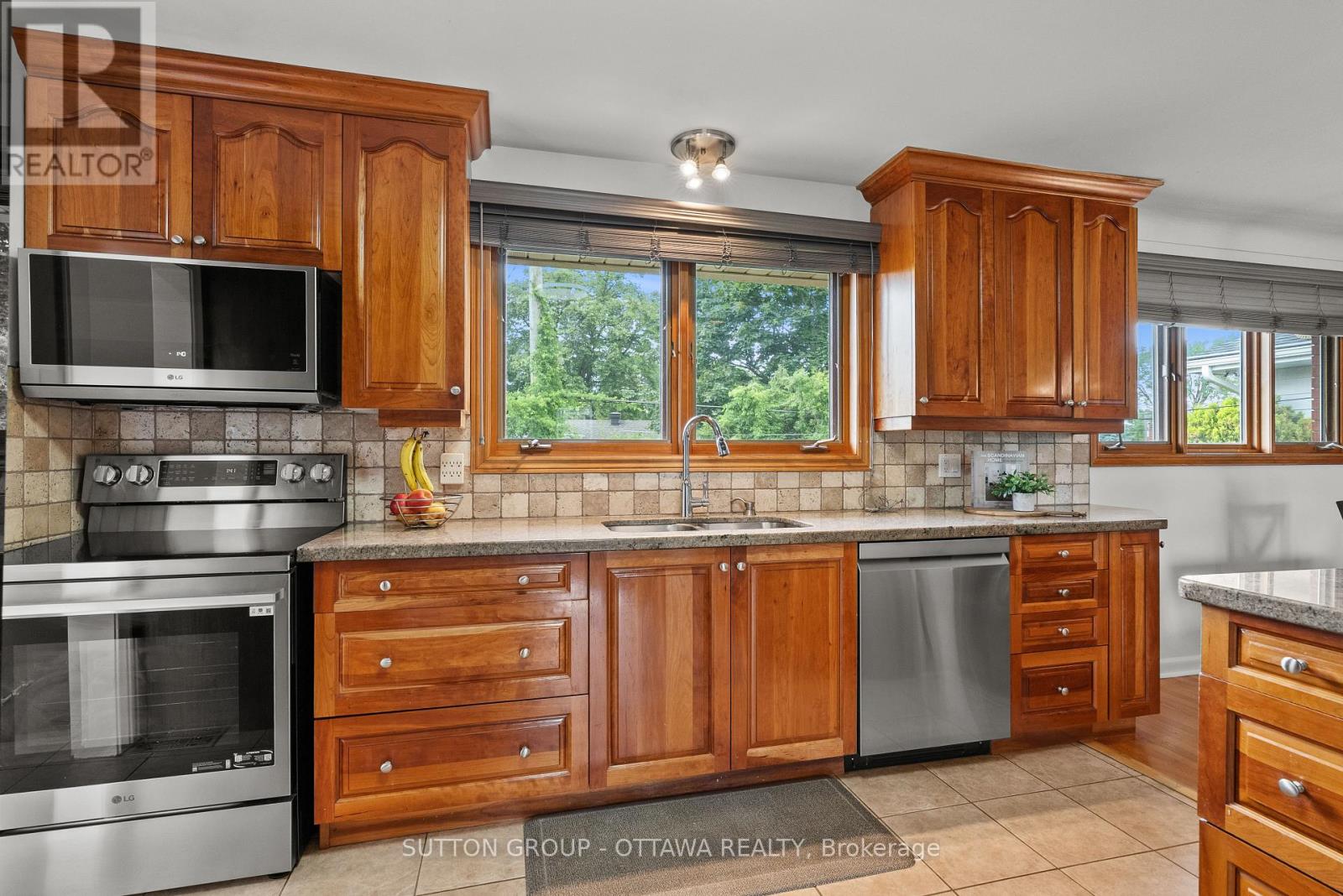 1166 Whitmore Avenue, Ottawa, Ontario  K2C 2N8 - Photo 8 - X13436832