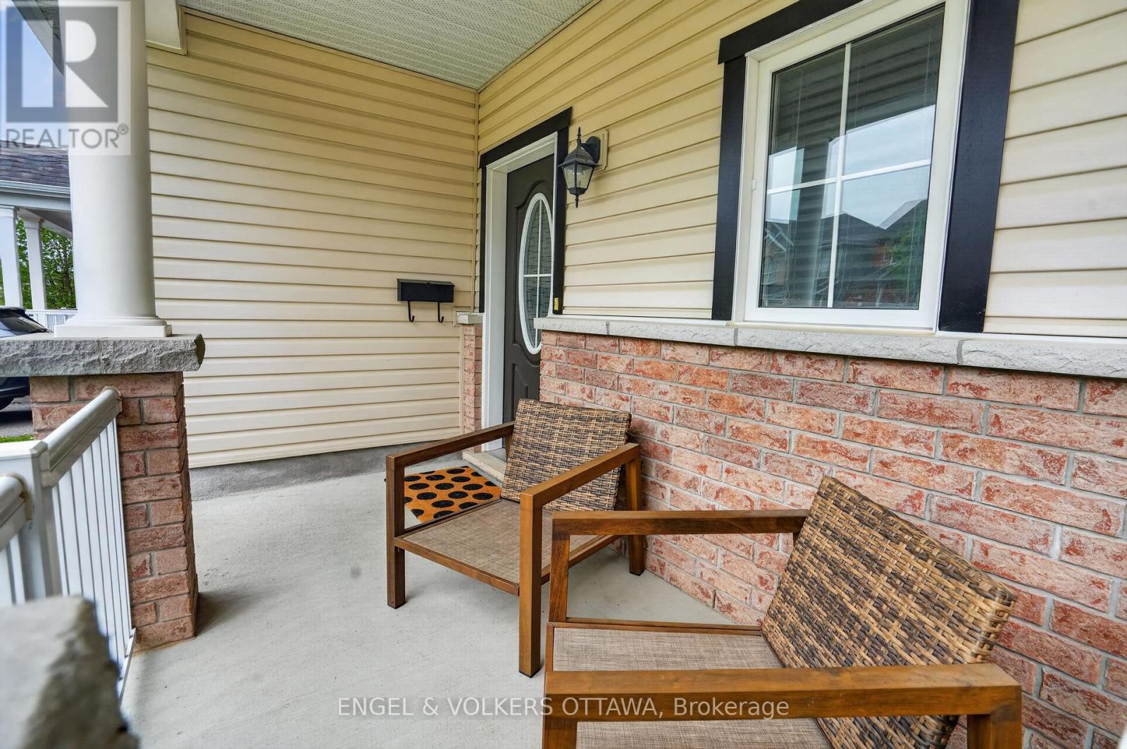 166 Lily Pond Street, Ottawa, Ontario  K2M 0J5 - Photo 3 - X13436938