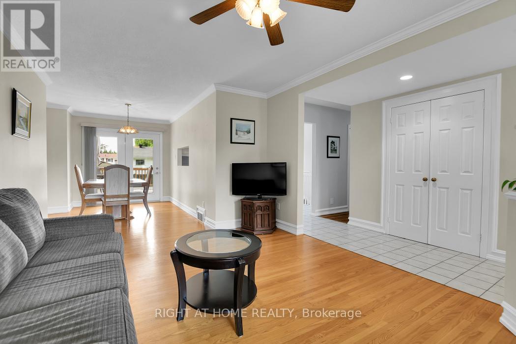 2159 Monson Crescent, Ottawa, Ontario  K1J 6A7 - Photo 5 - X13436946