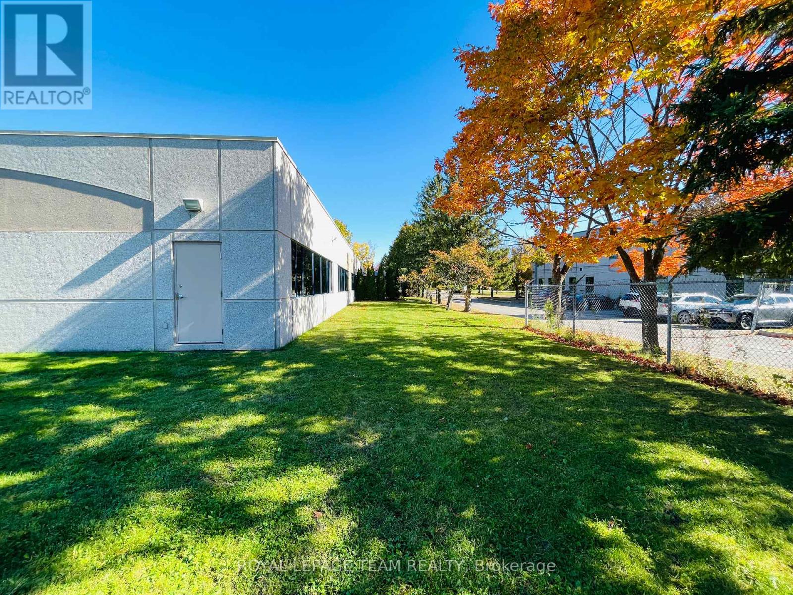 2490 Don Reid Drive, Ottawa, Ontario K1H 1E1 - Photo 11 - X13437180