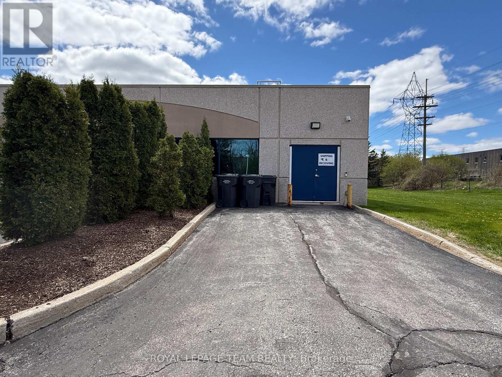 2490 Don Reid Drive, Ottawa, Ontario K1H 1E1 - Photo 5 - X13437180
