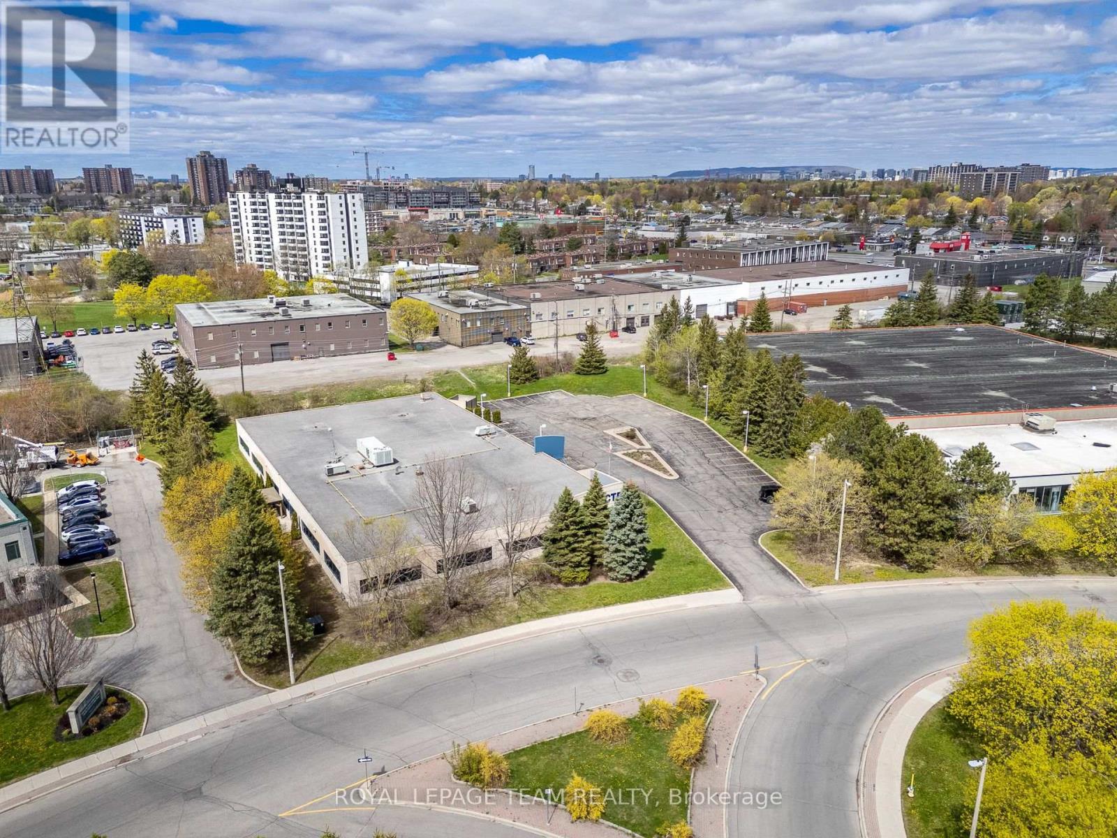 2490 Don Reid Drive, Ottawa, Ontario K1H 1E1 - Photo 7 - X13437180
