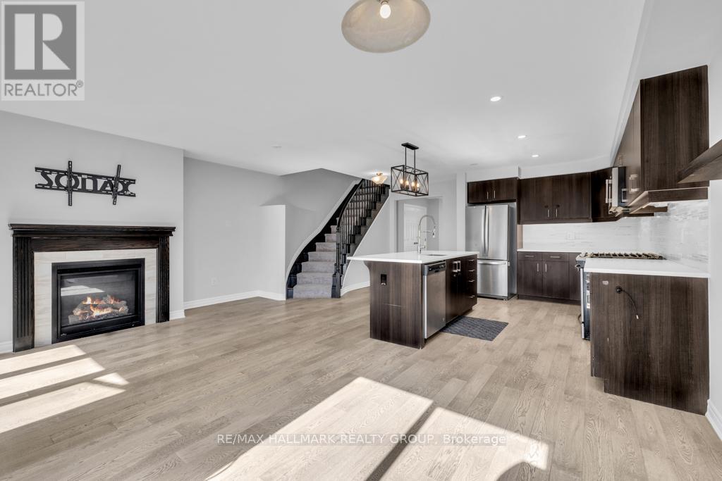 600 Parade Drive, Ottawa, Ontario  K2S 0Y5 - Photo 4 - X13437186