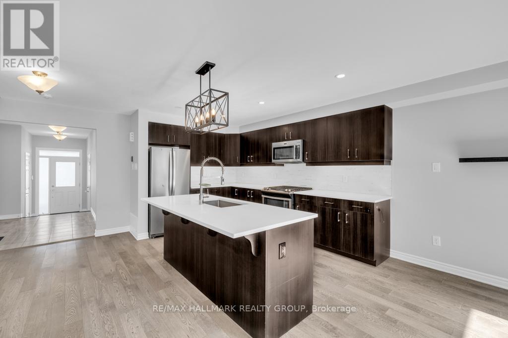 600 Parade Drive, Ottawa, Ontario  K2S 0Y5 - Photo 5 - X13437186