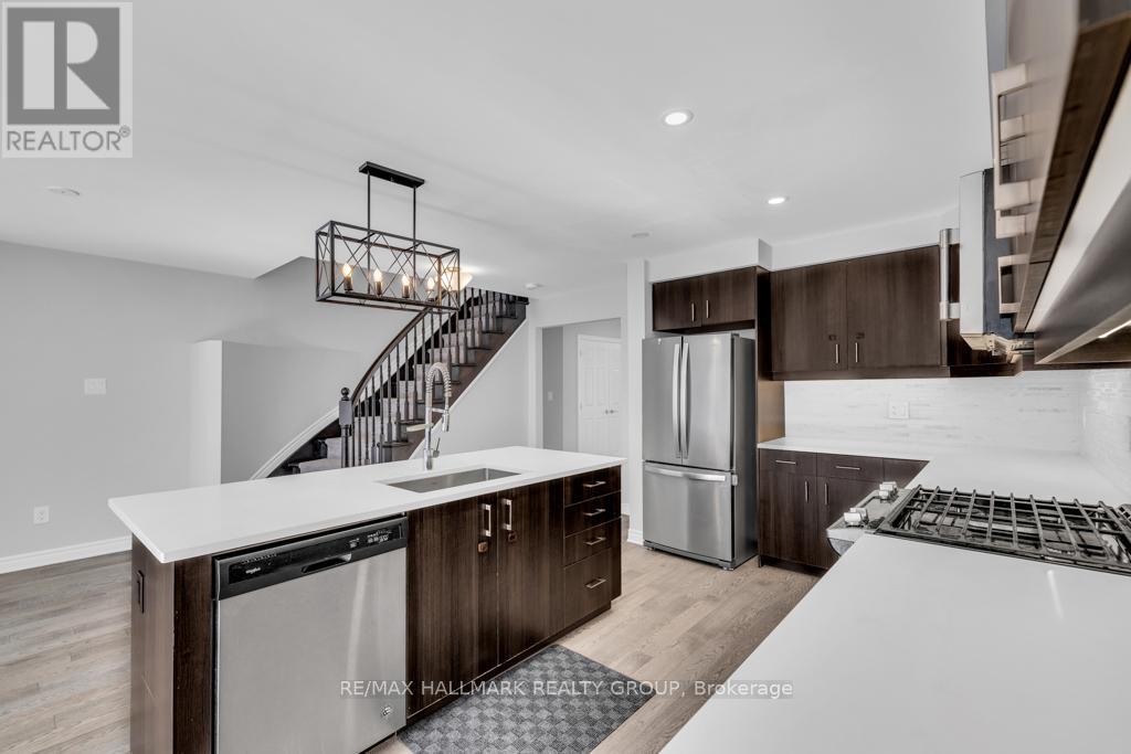 600 Parade Drive, Ottawa, Ontario  K2S 0Y5 - Photo 8 - X13437186