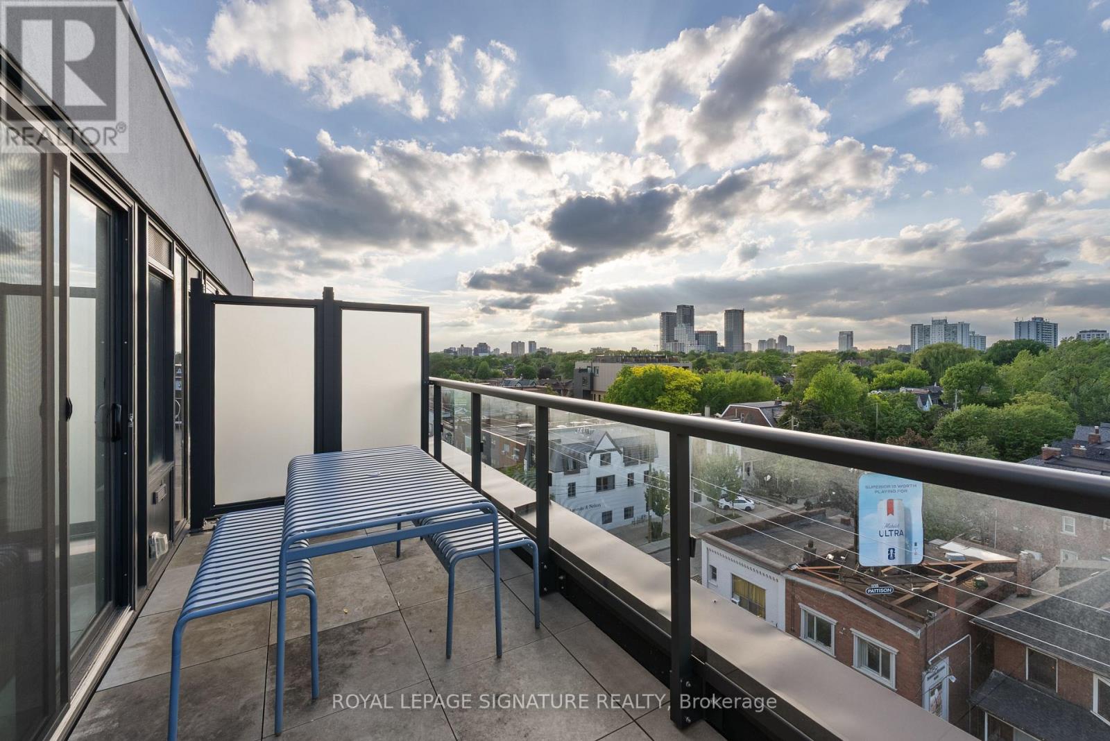Ph604 - 899 College Street, Toronto, Ontario M6H 3P7 - Photo 26 - C13436354