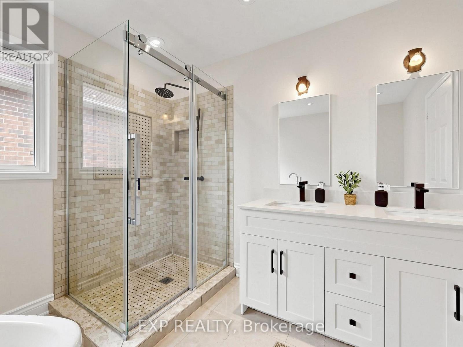 64 Leno Mills Avenue, Richmond Hill, Ontario  L4S 1C3 - Photo 15 - N13429694