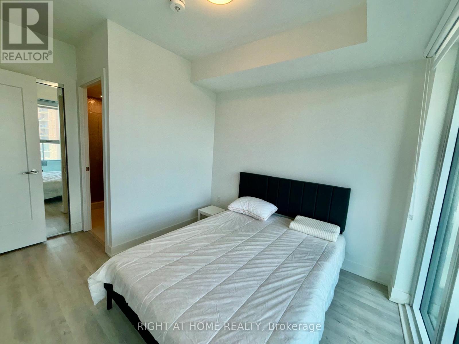 1103 - 20 Inn On The Park Drive, Toronto, Ontario  M3C 0P8 - Photo 11 - C13436834