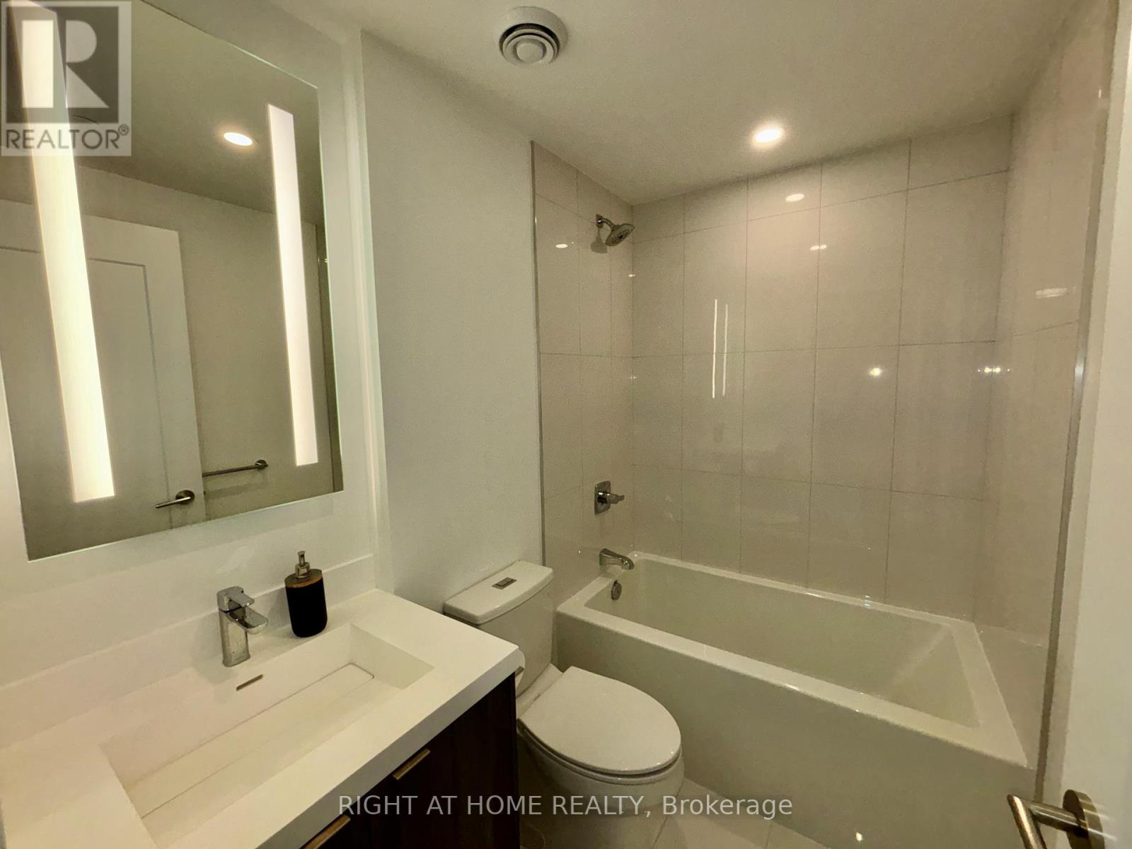 1103 - 20 Inn On The Park Drive, Toronto, Ontario  M3C 0P8 - Photo 8 - C13436834