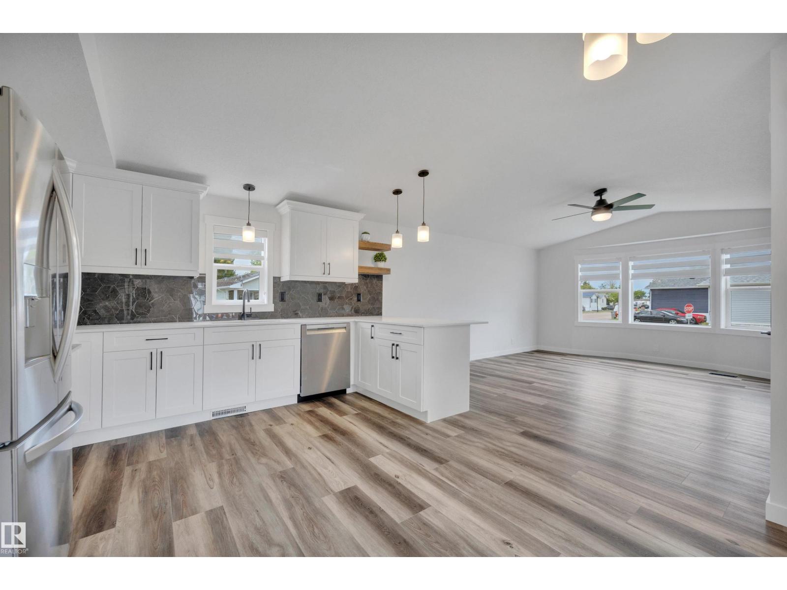 53 Willow Park Es, Leduc, Alberta  T9E 5R3 - Photo 6 - E4492810