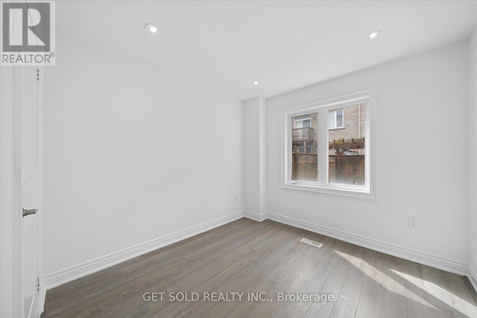 1761 Magenta Road, Pickering, Ontario  L1X 0E1 - Photo 8 - E13436888