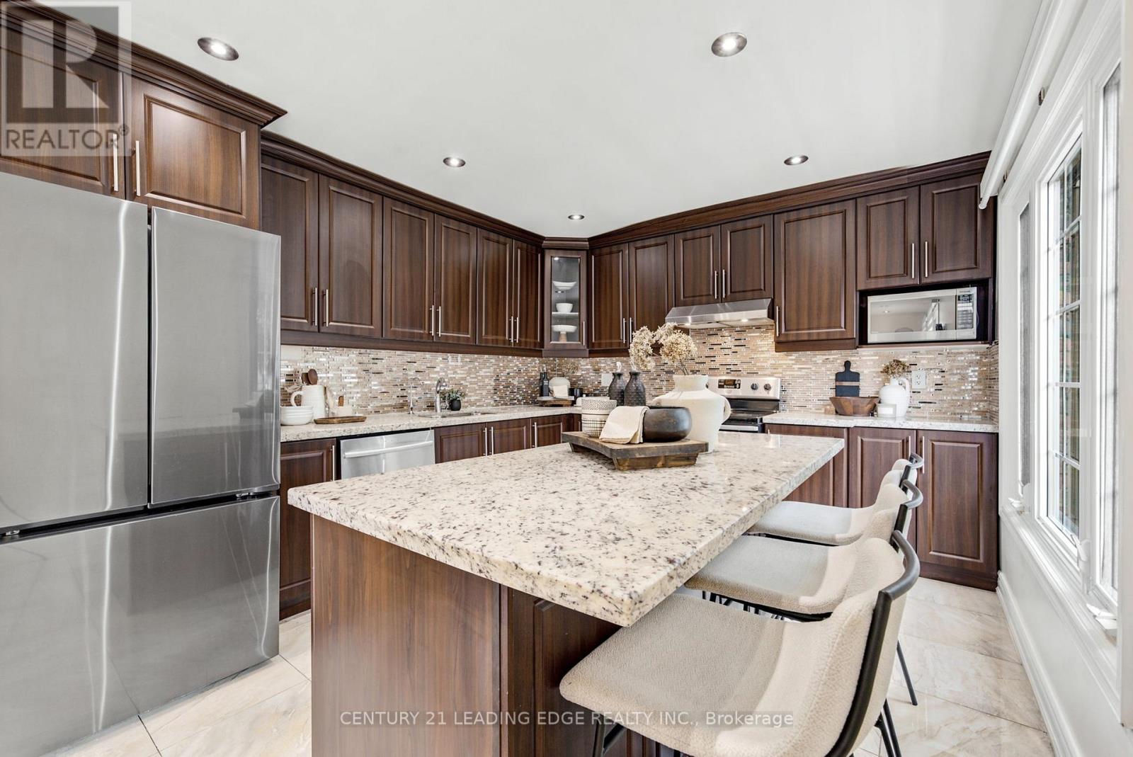 1727 Wollaston Court, Pickering, Ontario  L1V 2W9 - Photo 17 - E13436914