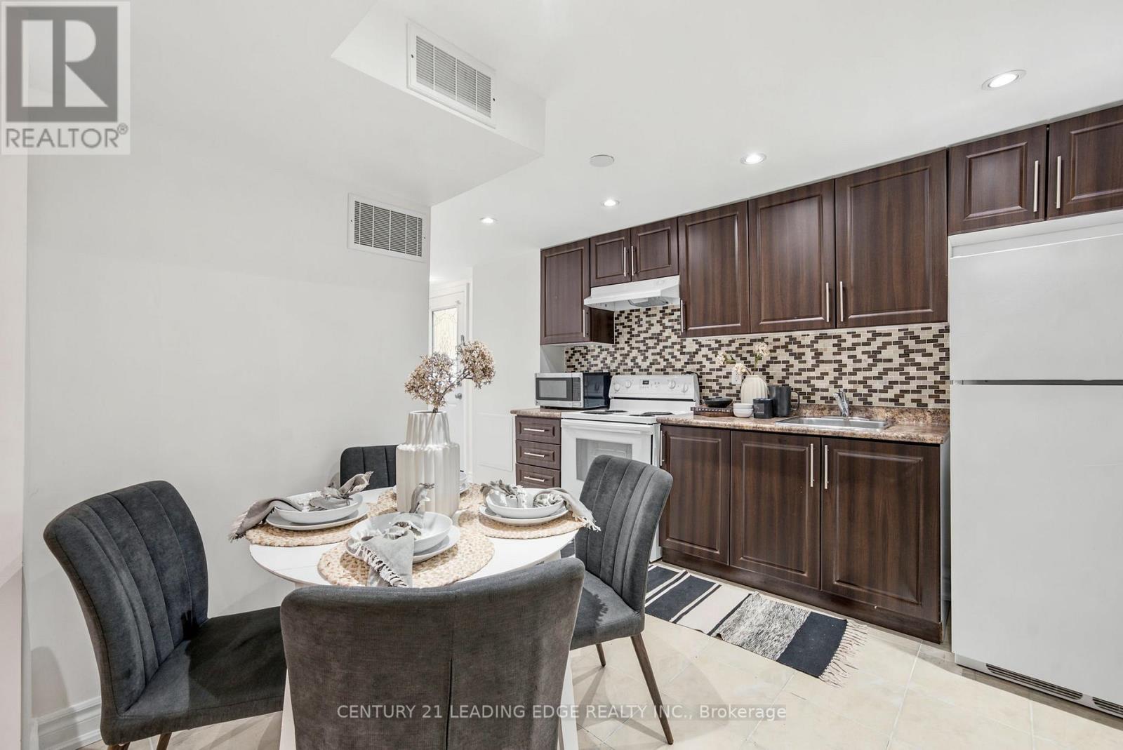 1727 Wollaston Court, Pickering, Ontario  L1V 2W9 - Photo 18 - E13436914