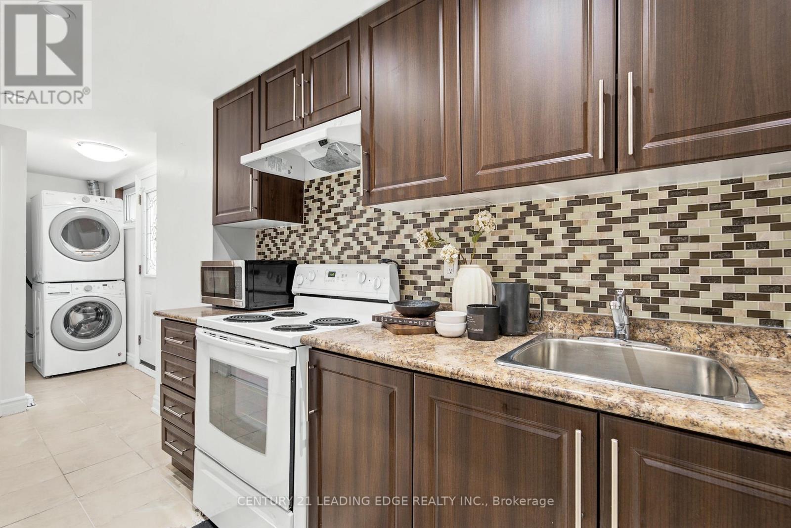 1727 Wollaston Court, Pickering, Ontario  L1V 2W9 - Photo 37 - E13436914