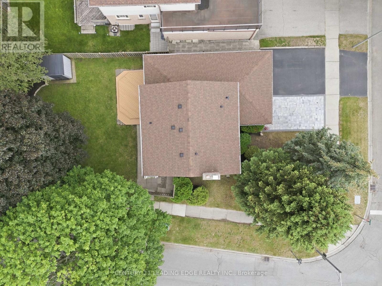 1727 Wollaston Court, Pickering, Ontario  L1V 2W9 - Photo 47 - E13436914