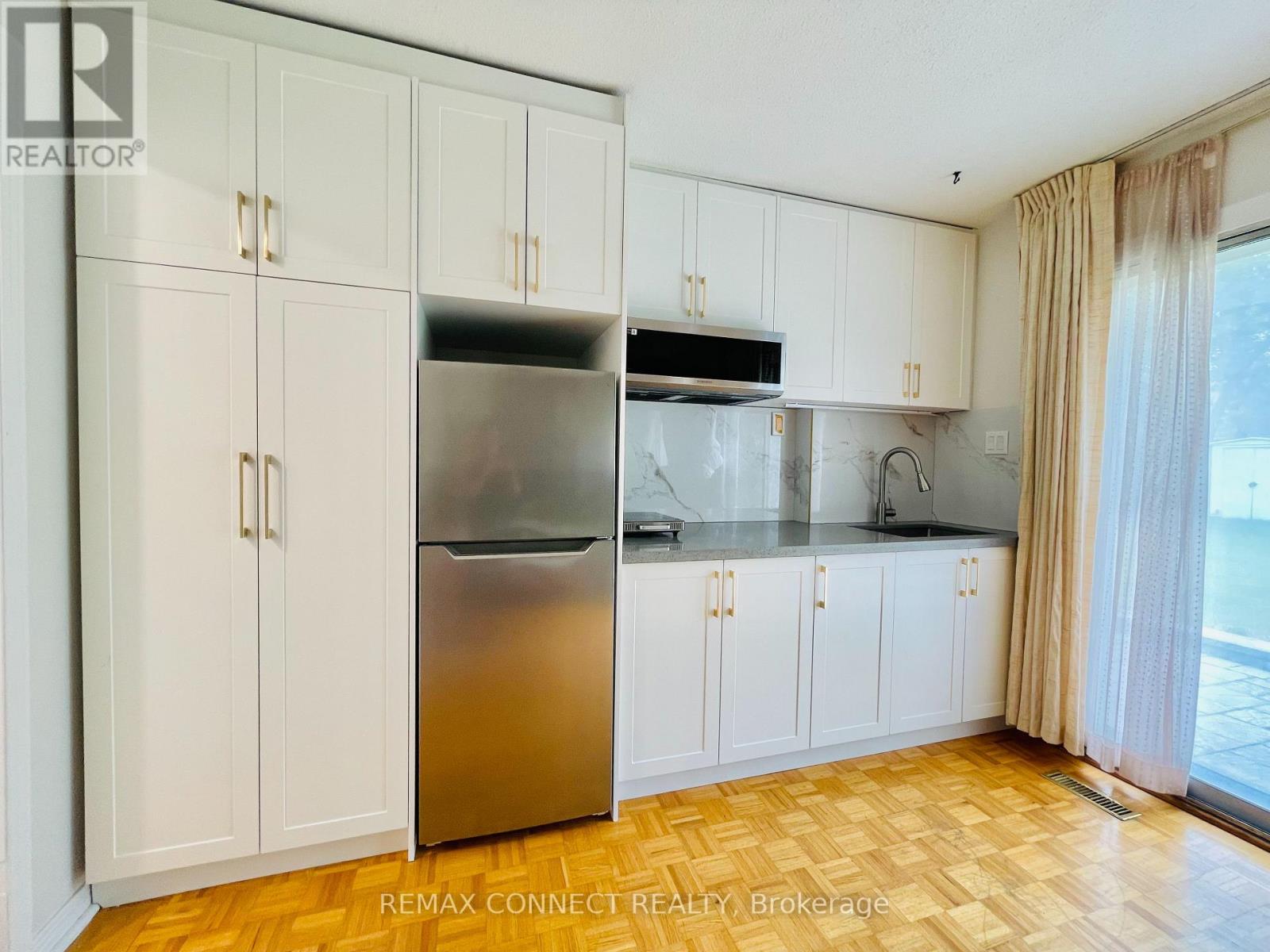 Ground Floor Studio - 99 Bushmills Square, Toronto, Ontario  M1V 1K5 - Photo 2 - E13436934