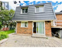 GROUND FLOOR STUDIO - 99 BUSHMILLS SQUARE, Toronto, Ontario