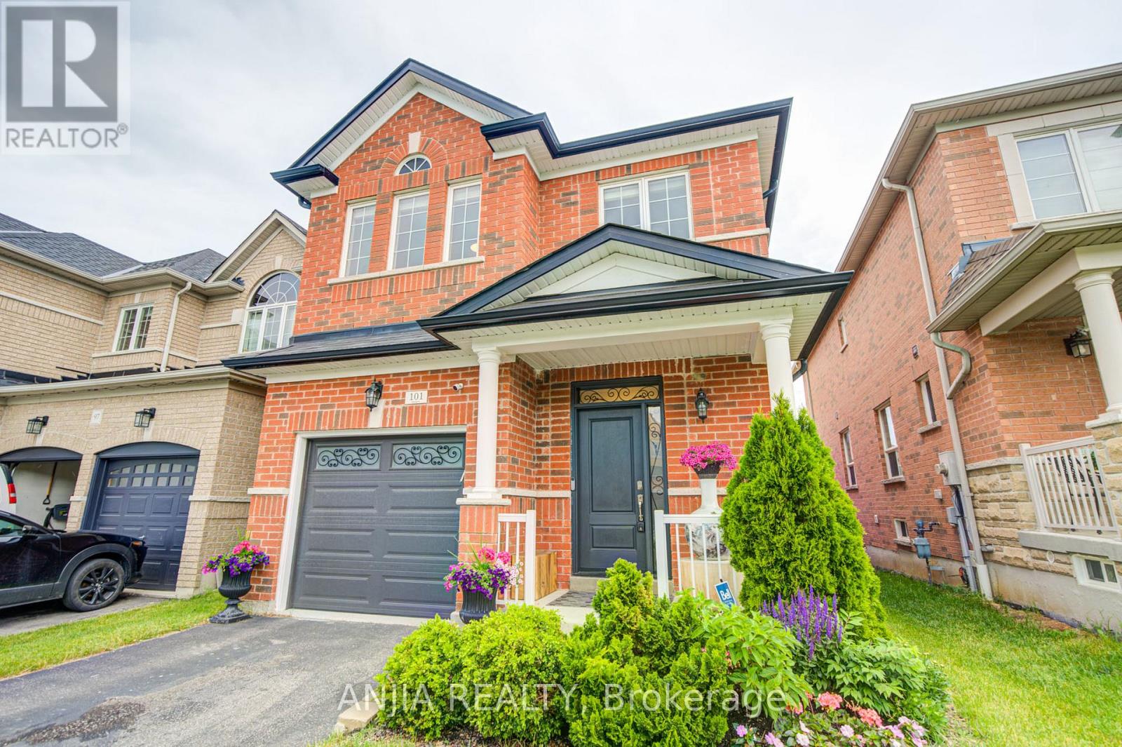 101 GAR LEHMAN AVENUE, Whitchurch-Stouffville, Ontario