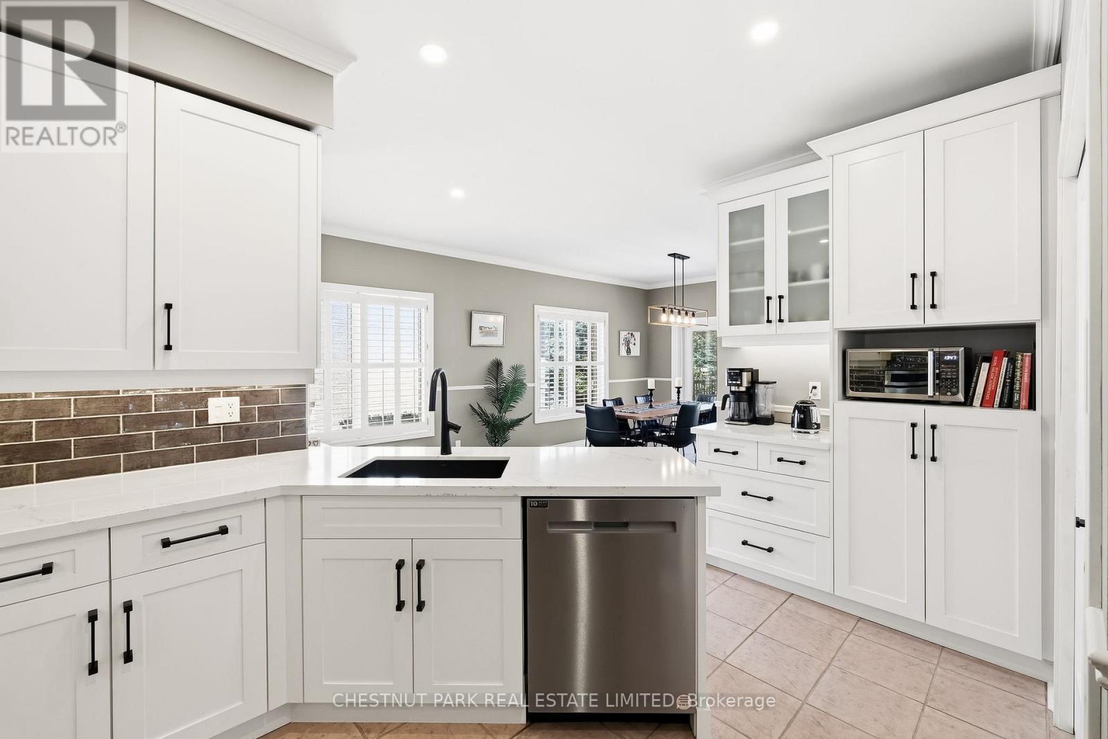 37 WATERBURY CRESCENT, Scugog, Ontario