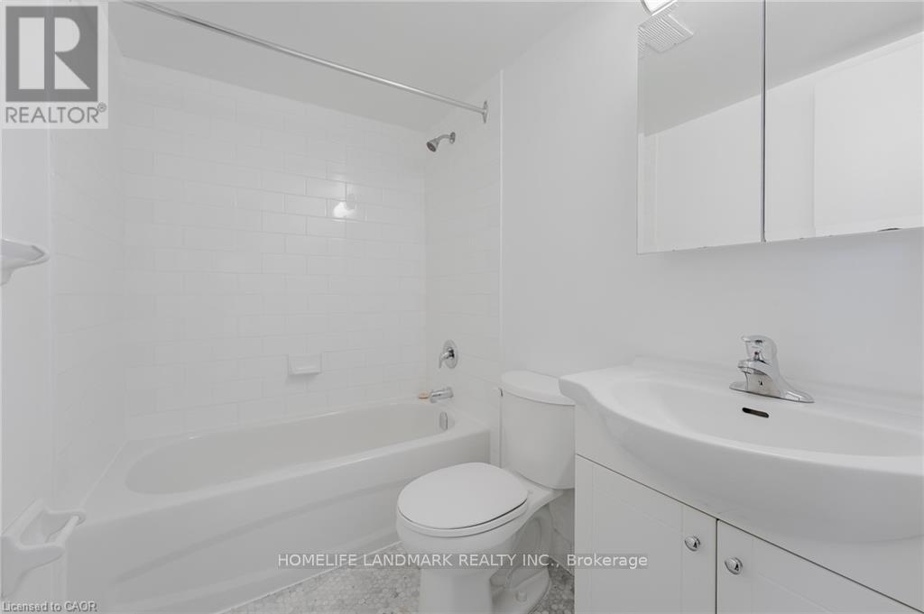401 - 770 Hager Avenue, Burlington, Ontario  L7S 1X1 - Photo 9 - W12998616