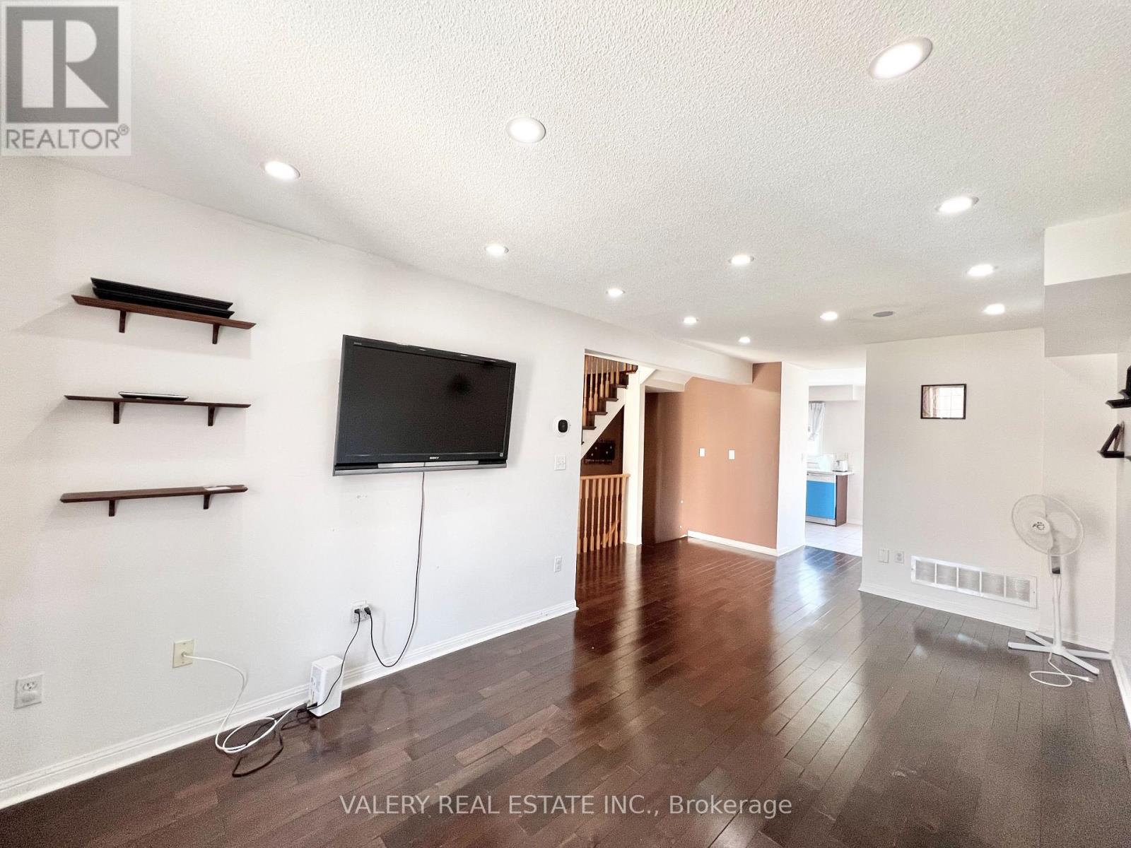 61 - 80 ACORN PL PLACE, Mississauga, Ontario