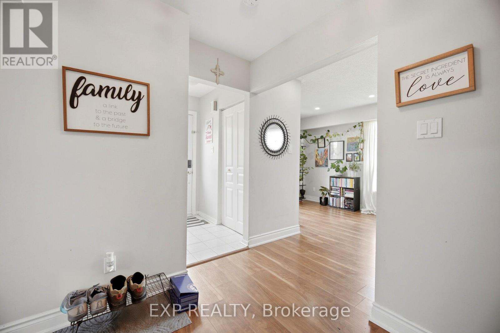 33 Earlsdale Crescent, Brampton, Ontario  L6T 3A7 - Photo 7 - W13436908