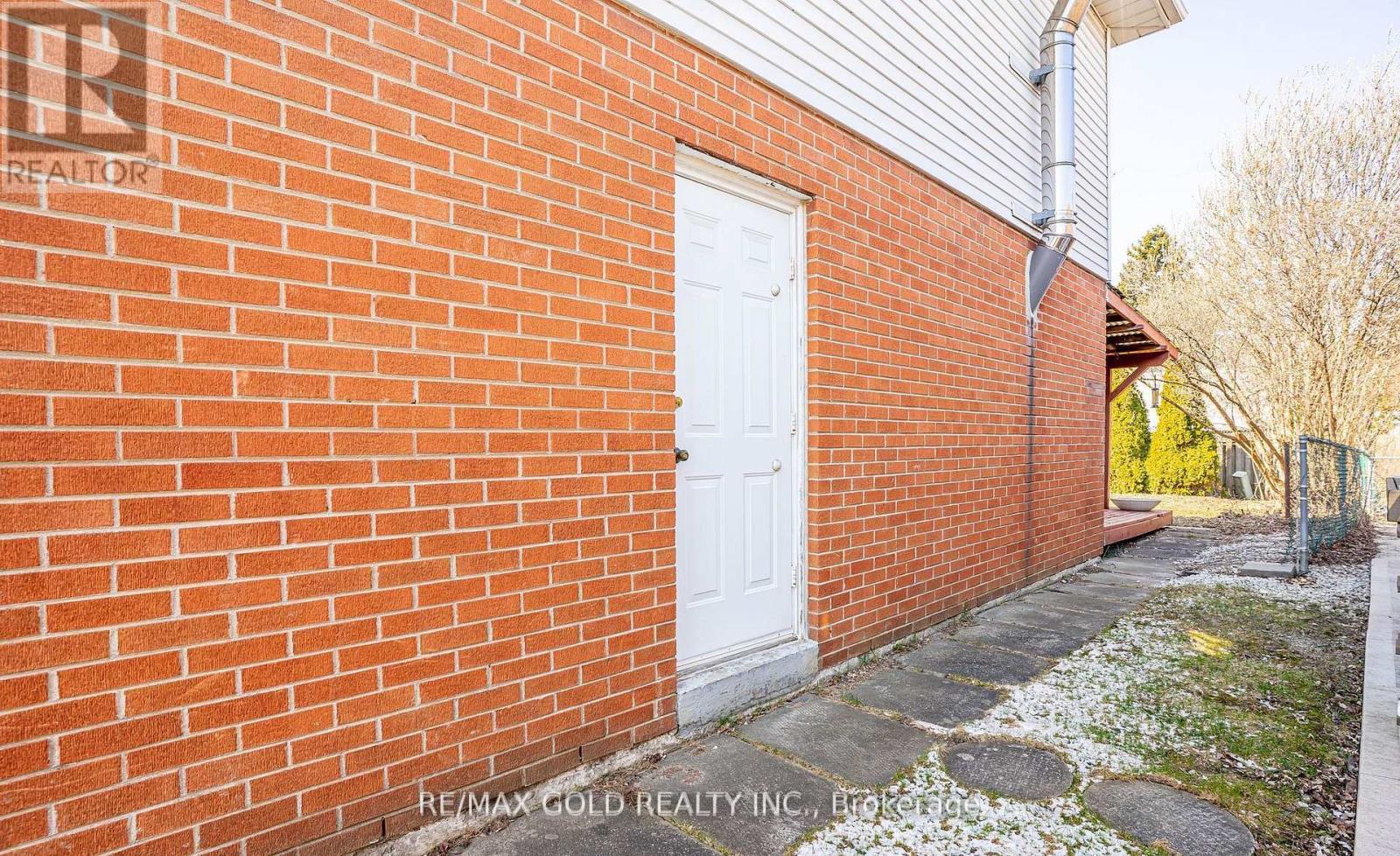 34 Deerfield Crescent, Brampton, Ontario  L6T 1K7 - Photo 40 - W13437010