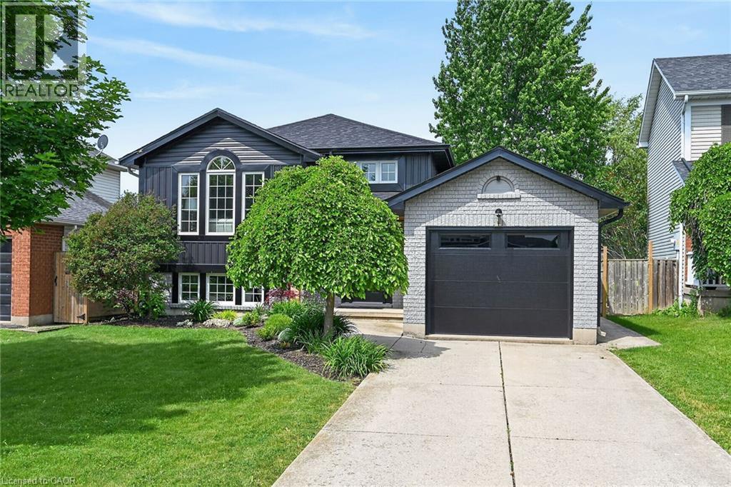 11 Stuart Street, Caledonia, Ontario  N3W 2L3 - Photo 1 - 40839314